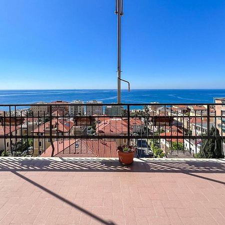 Grande Appartamento Vista Mare Varazze Exteriér fotografie