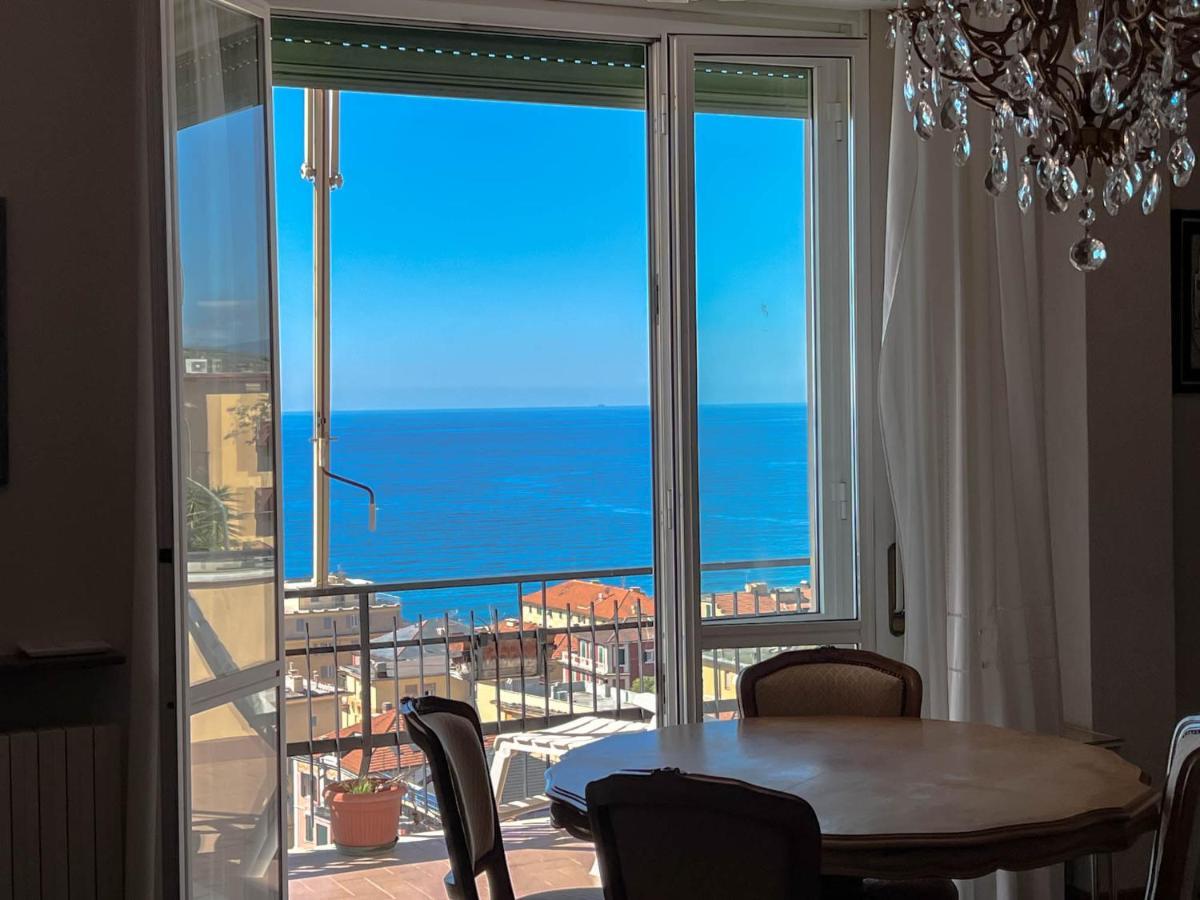 Grande Appartamento Vista Mare Varazze Exteriér fotografie